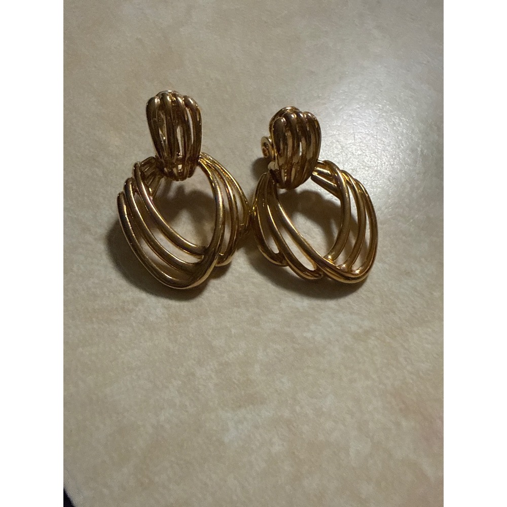Vintage Monet Gold Tone Multi Strand Cage Clip On Earrings Door Knocker‎ Retro